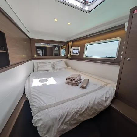 Nuit A L'ancre B&r Catamaran De Luxe Shuttle Inclus Botel La Maddalena (Sassari)