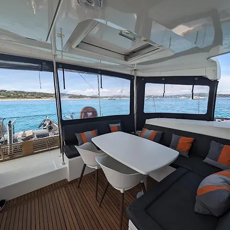 Nuit A L'ancre B&r Catamaran De Luxe Shuttle Inclus Botel La Maddalena (Sassari)